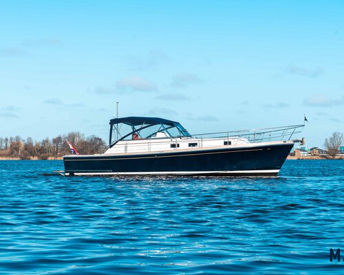 Grand Banks Eastbay 38 EX 'BOOSTER'