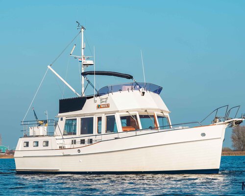 Grand Banks 42 Motoryacht 'White T'  